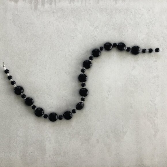 Stunning Black, Silver & Pearl Beaded Jewelry Set - Picture 5 of 8